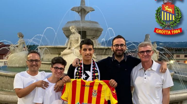 Eccellenza Campania – Polisportiva Grotta, riconfermato un terzino Eccellenza Campania – Polisportiva Grotta, riconfermato un terzino