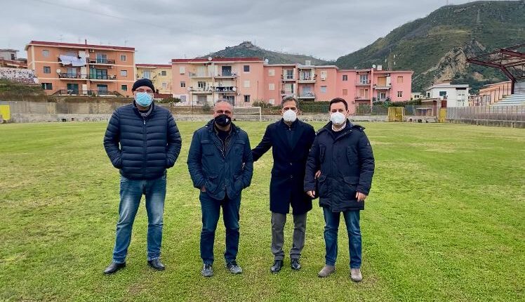 Serie D – Puteolana 1902, il patron Guarino “ispeziona” il manto erboso dello stadio “Conte”