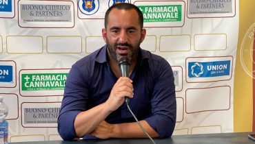 Real Agro Aversa, la società annuncia l’addio del tecnico De Stefano