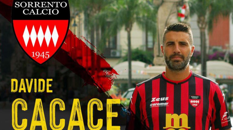 Sorrento, conferma per un difensore